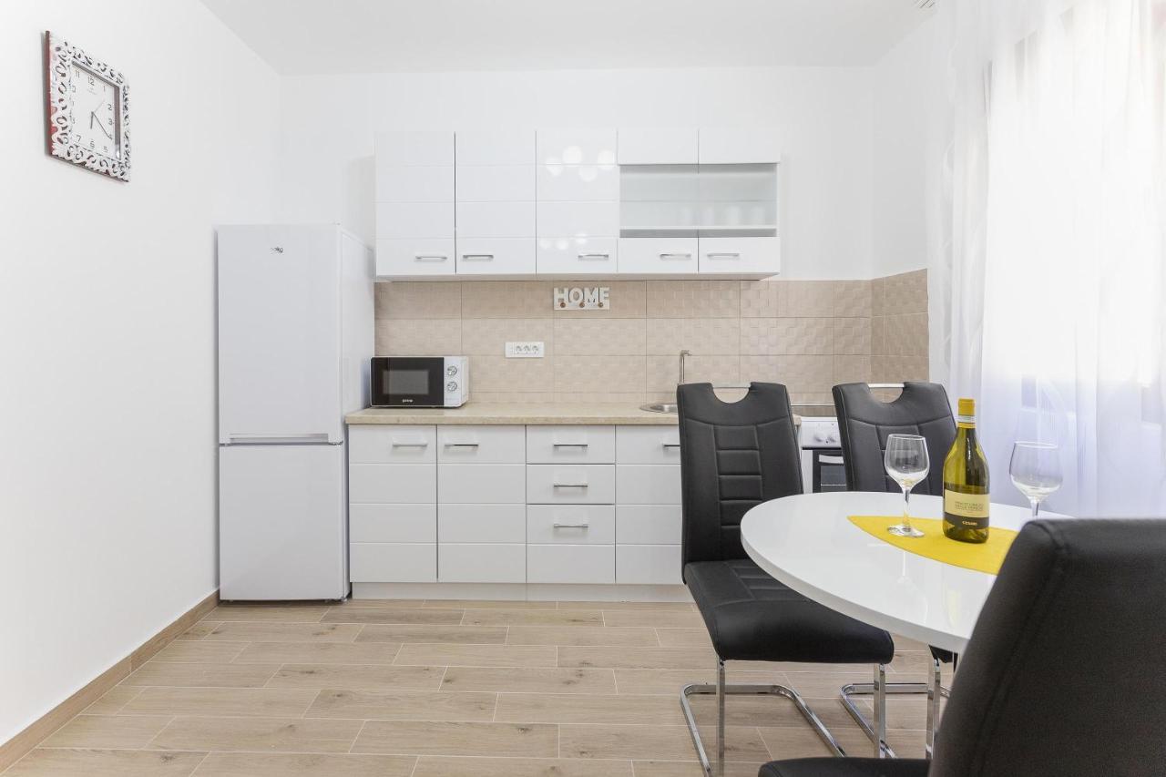 Muo Sea Front Apartments קוטור מראה חיצוני תמונה