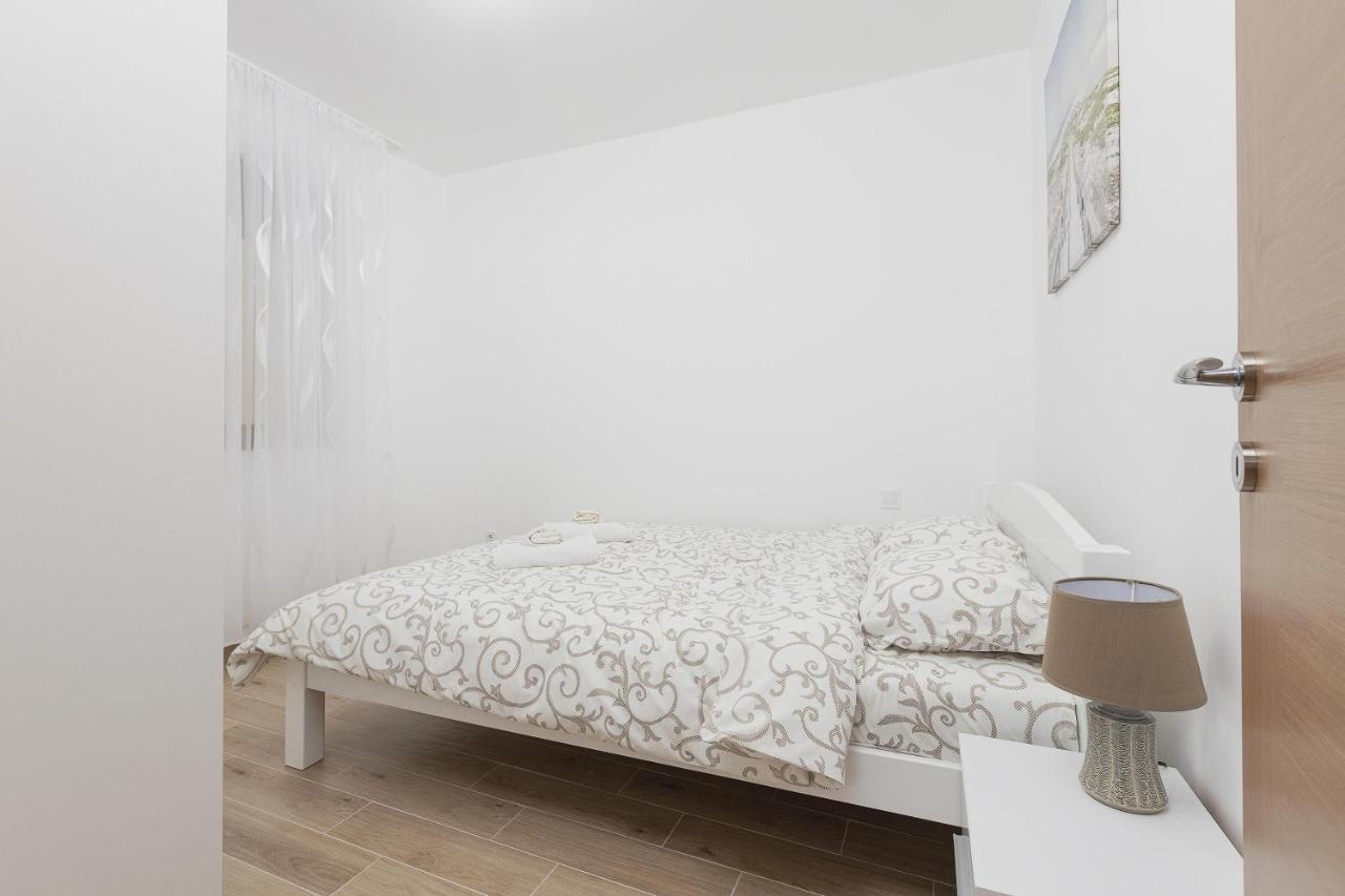 Muo Sea Front Apartments קוטור מראה חיצוני תמונה