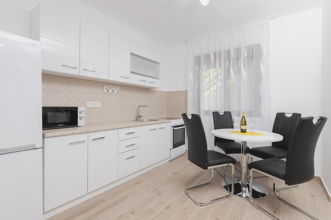 Muo Sea Front Apartments קוטור מראה חיצוני תמונה