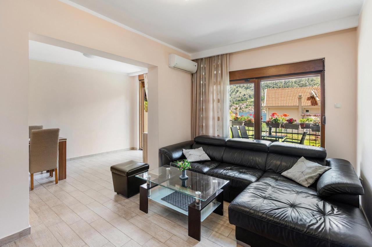 Muo Sea Front Apartments קוטור מראה חיצוני תמונה